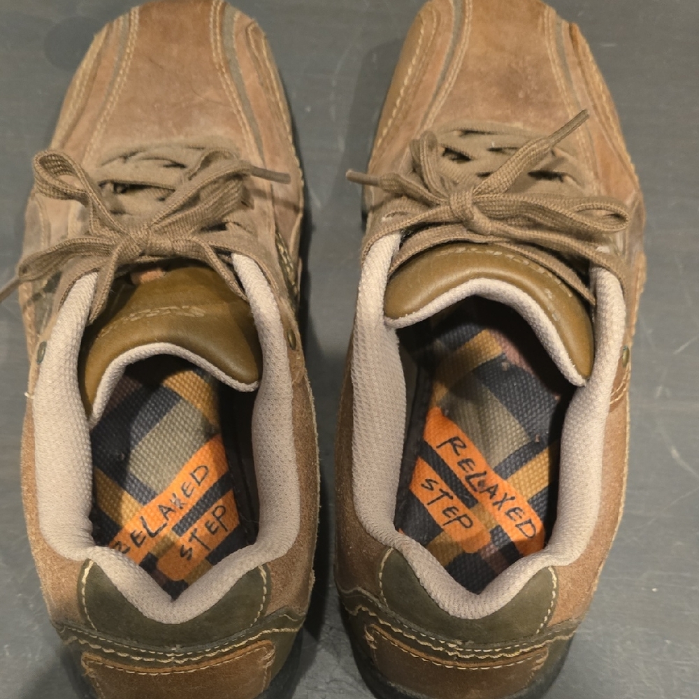 Skechers Brown and Green Sneakers Suede Upper Lace-Up Design